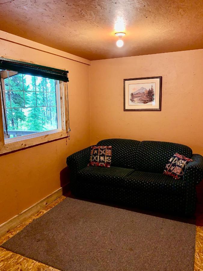 Schott'S Lake Conference & Resort Sundre Esterno foto