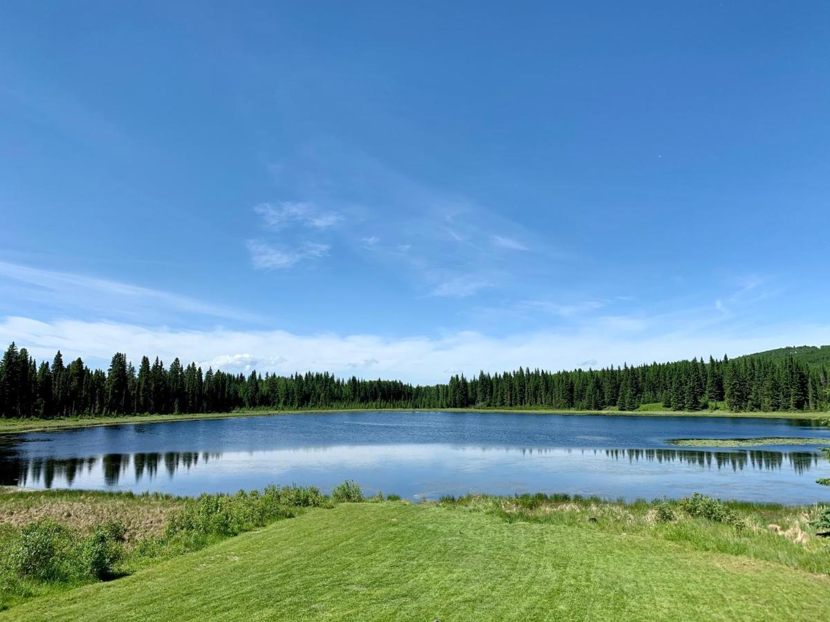 Schott'S Lake Conference & Resort Sundre Esterno foto