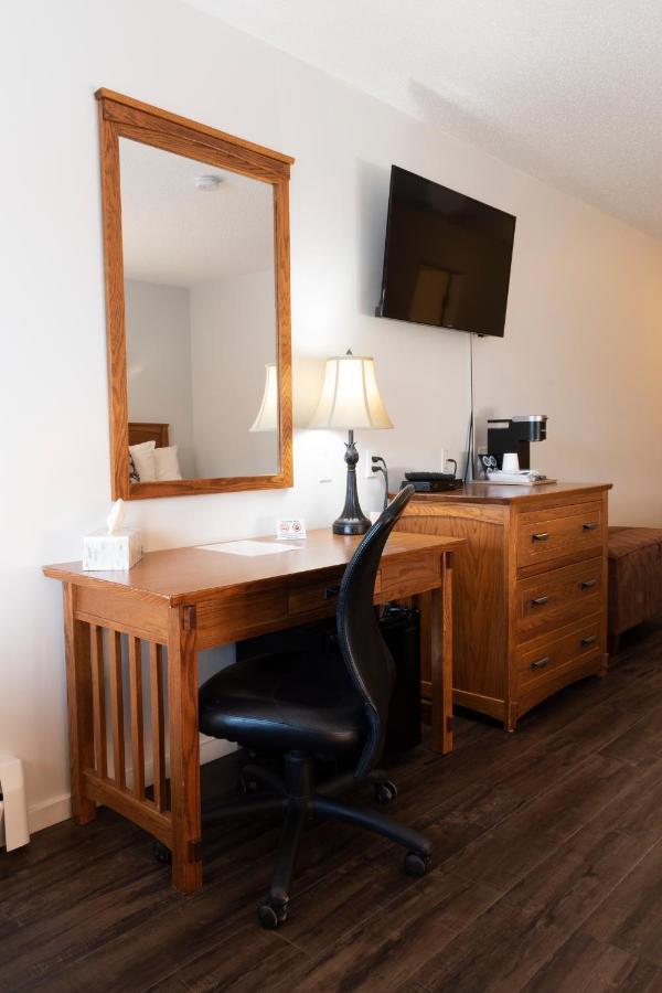 Schott'S Lake Conference & Resort Sundre Esterno foto