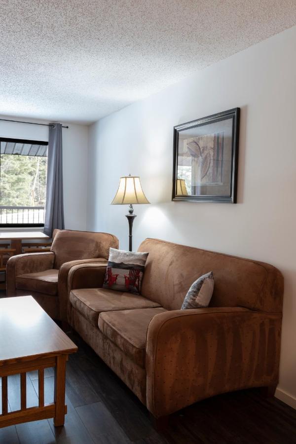 Schott'S Lake Conference & Resort Sundre Esterno foto